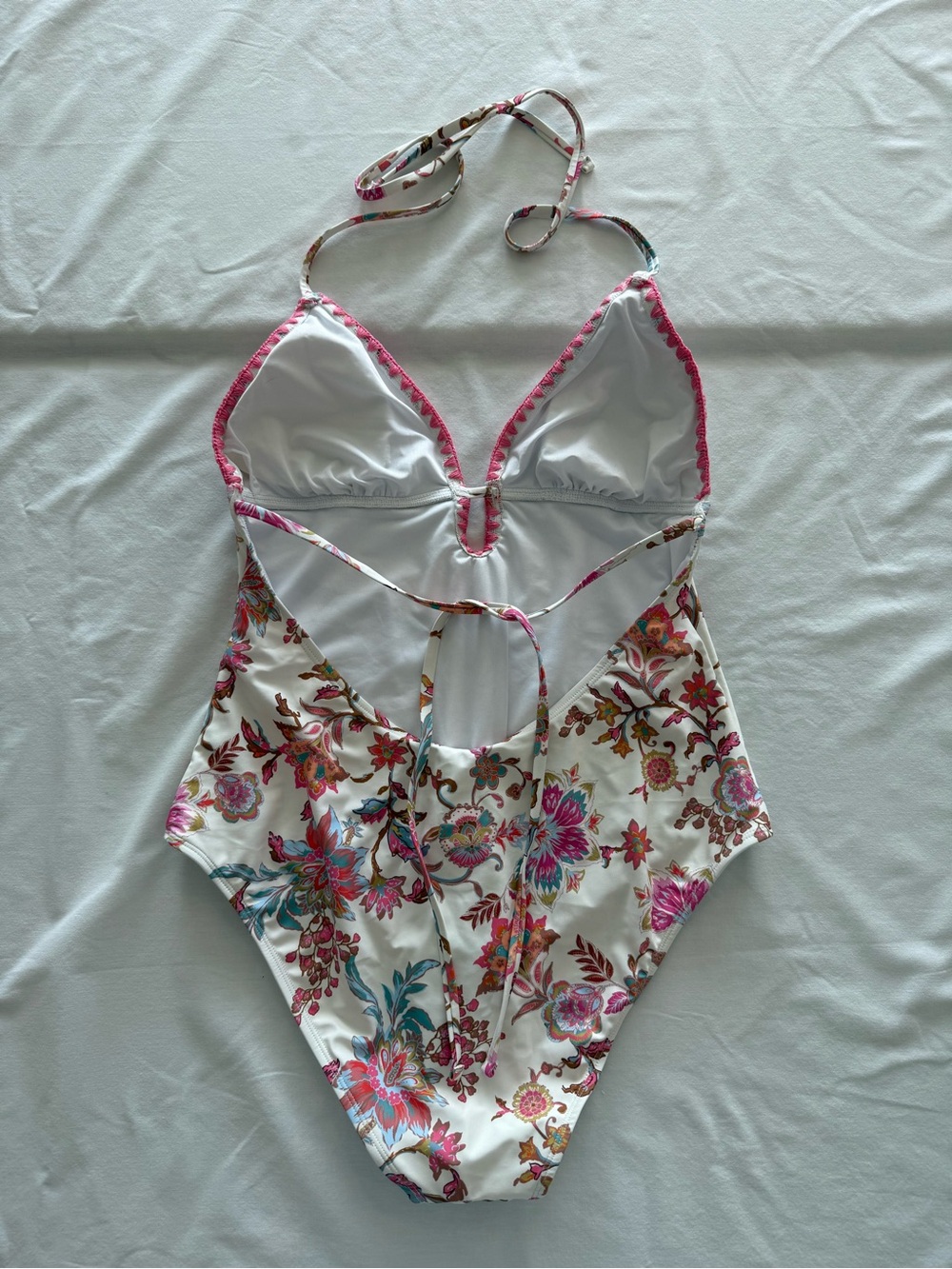 Cupshe Creme Paisley Plunging One-Piece Swimsuit  Size Large NWT - Picture 7 of 11